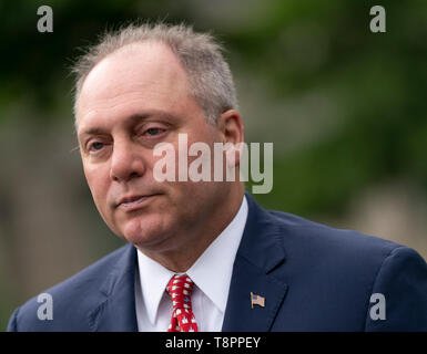 Washington DC, USA. 14 Mai, 2019. United States House Minderheit Peitsche Steve Scalise (Republikaner von Louisiana) spricht mit den Medien das Weiße Haus in Washington, DC, 14. Mai 2019. Quelle: Chris Kleponis/CNP | Verwendung der weltweiten Kredit: dpa/Alamy leben Nachrichten Stockfoto