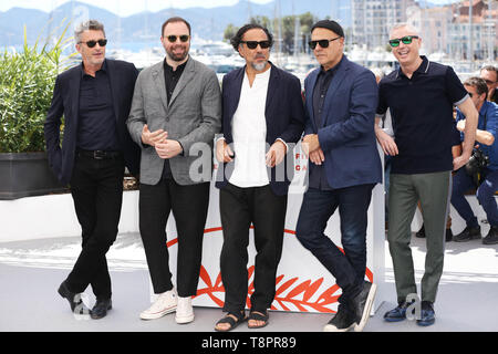 Cannes, Frankreich. 14 Mai, 2019. Mitglieder der Spielfilme Jury stellen bei einem Fotoshooting vor der Eröffnung des 72. Filmfestival in Cannes Cannes, Frankreich, 14. Mai 2019. Credit: Gao Jing/Xinhua/Alamy leben Nachrichten Stockfoto