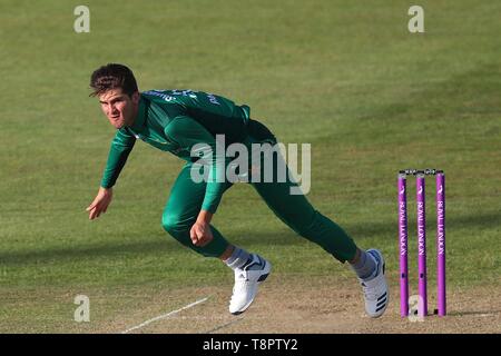 Bristol, UK. 14 Mai, 2019. Shaheen Afridi von Pakistan bowling während des England V Pakistan, Royal London einen Tag Länderspiel in Bristol County. Quelle: European Sports Fotografische Agentur/Alamy leben Nachrichten Stockfoto