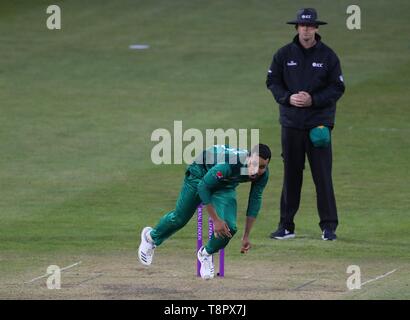 Bristol, UK. 14. Mai 2019. Faheem Ashraf von Pakistan bowling während des England V Pakistan, Royal London einen Tag Länderspiel in Bristol County. Credit: Mitchell GunnESPA - Bilder Credit: Cal Sport Media/Alamy leben Nachrichten Stockfoto