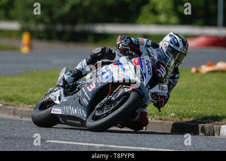 Portrush, Nordirland. 14 Mai, 2019. Internationale North West 200 Motorrad road racing, Dienstag Praxis; Michael Dunlop auf dem TYCO BMW in der SuperBike Training Credit: Aktion plus Sport/Alamy leben Nachrichten Stockfoto