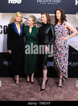 Los Angeles, Kalifornien, USA, 14. Mai 2019 (L-R) Schauspielerinnen Kim Dickens, Paula Malcomson, Molly Parker und Robin Weigert besucht Los Angeles Premiere von HBO Filme "TOTHOLZ am 14. Mai 2019 An Cinerama Dome in Los Angeles, Kalifornien, USA. Foto von Barry King/Alamy leben Nachrichten Stockfoto