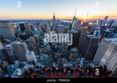 Panorama Blick auf Midtown Manhattan Skyline - Luftbild von der Aussichtsplattform. New York City, USA Stockfoto