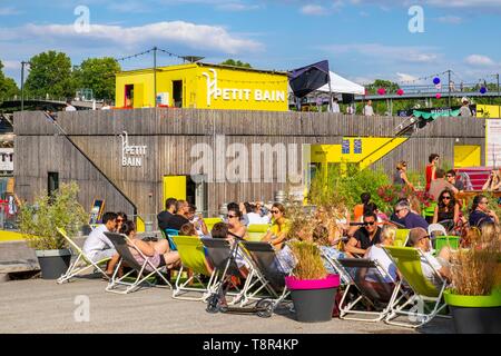 Frankreich, Paris, Bezirk der nationalen Bibliothek von Frankreich, die Ufer der Seine port der Station und Quai François Mauriac, die die Kleine Badewanne Aufsch. Stockfoto