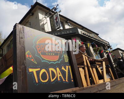 Bierfest in einem typischen englischen Pub - Watford Stockfoto