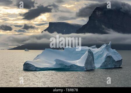 Grönland, Westküste, Baffin Bay, Eisberg in Uummannaq Fjord Stockfoto