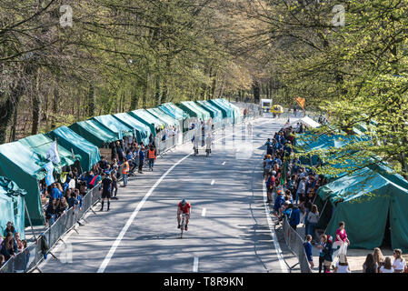 Ixelles, Brüssel/Belgien - 03 30 2019: Amateur Radrennen der Pfadfinder Jugend Verbände Stockfoto