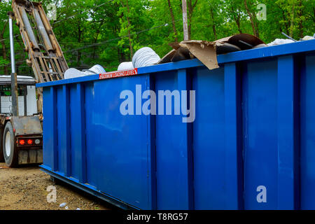 Blu Müllcontainer, Recycling Recycling container Müll auf Ökologie und Umwelt Stockfoto