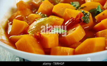 Gebratenes würzige Sri Lankan Karotten Curry Nahaufnahme Stockfoto