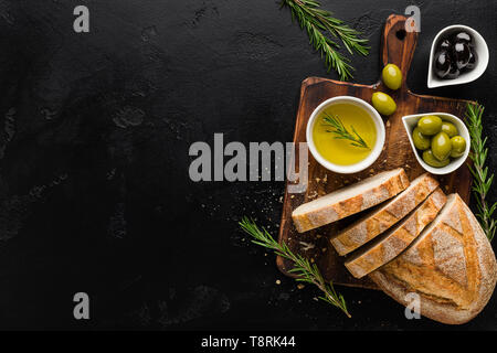 Olivenöl und Brot Zusammensetzung Stockfoto