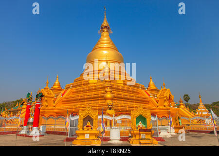 Die Kuthodaw Pagode in Mandalay Stockfoto