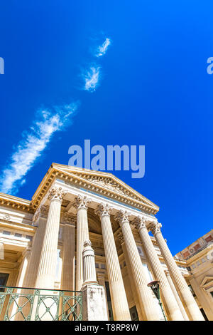 Court House (Palais de Justice) von 1846), neoklassizistisches Denkmal von Nimes in Frankreich Stockfoto