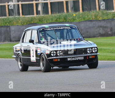 Marino Franchitti, Charlie März, Triumph Dolomite Sprint, Gerry Marshall Trophäe, Gruppe 1 Limousine, 1970 bis 1982, 77 Mitglieder treffen, Goodwood, W Stockfoto