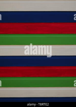 Detail von Weiß, Blau, Rot und Grün gestreiften Beach Hut Stockfoto