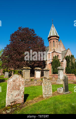 Ruthven Gemeinschaft Halle förmlich Ruthven Pfarrkirche am Ufer des Flusses Isla, Angus, Schottland. Stockfoto