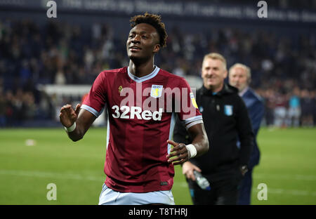 Aston Villa Tammy Abraham feiert Sieg während der Himmel Wette Meisterschaft, Play-Off, zweite Bein Match in West Bromwich, West Bromwich. Stockfoto