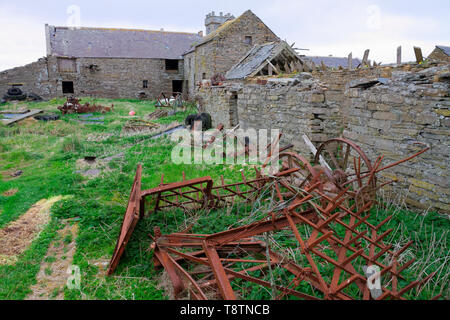 Alte verrostete mechanische Reaper, Orkney Isles Stockfoto