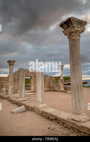 Blick auf ancinet Ruinen der Basilika im Museum in Tauric Chersonesos in Sewastopol, Republik Krim Stockfoto