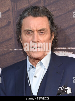 Mai 14, 2019 - Hollywood, Kalifornien, USA - Ian McShane kommt für die Premiere von HBO 'Deadwood' Film im Cinerama Dome Theater. (Bild: © Lisa O'Connor/ZUMA Draht) Stockfoto