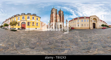 360 Grad Panorama Ansicht von WROCLAW, Polen - September 2018: Vollständige nahtlose Sphärisches Panorama 360 Grad Kreis Ostrow Tumski mit Türme der gotischen Kathedrale 360 Panorama