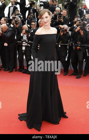 Louise Bourgoin an der Eröffnungszeremonie und Screening von "die Toten nicht" während der 72Nd Cannes Film Festival im Palais des Festivals stirbt am 14. Mai 2019 in Cannes, Frankreich | Verwendung weltweit Stockfoto