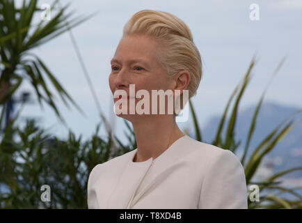 Cannes, Frankreich. 15 Mai, 2019. Cannes, Frankreich. 15 Mai, 2019. Schauspielerin Tilda Swinton am Toten nicht Film foto Anruf sterben auf dem 72 Cannes Film Festival, Mittwoch, 15. Mai 2019, Cannes, Frankreich. Foto: Doreen Kennedy/Alamy leben Nachrichten Stockfoto
