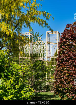 Biblischen Garten, Elgin, Moray, UK. 15 Mai, 2019. UK. Dies ist eine Struktur zu replizieren Elgin Cathedral im Garten. Credit: JASPERIMAGE/Alamy leben Nachrichten Stockfoto