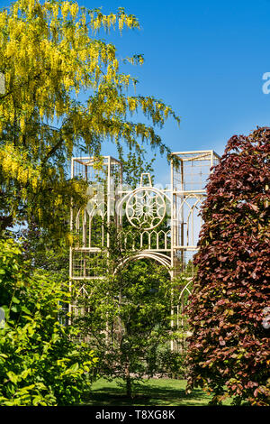 Biblischen Garten, Elgin, Moray, UK. 15 Mai, 2019. UK. Dies ist eine Struktur zu replizieren Elgin Cathedral im Garten. Credit: JASPERIMAGE/Alamy leben Nachrichten Stockfoto