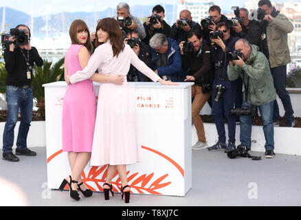 Cannes, Frankreich. 15 Mai, 2019. Schauspielerin Anne-Elizabeth Bosse (L) und Direktor Monia Chokri darstellen, während ein Fotoshooting für den Film ist ein Bruder Liebe in der Un Certain Regard Abschnitt während des 72. Filmfestival in Cannes Cannes, Frankreich, 15. Mai 2019 überprüft. Credit: Gao Jing/Xinhua/Alamy leben Nachrichten Stockfoto