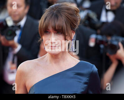 Cannes, Frankreich. 15. Mai 2019. Carla Bruni am Les Misérables Galavorstellung am 72. Cannes Film Festival Mittwoch, 15 Mai 2019, Cannes, Frankreich. Foto: Doreen Kennedy Credit: Doreen Kennedy/Alamy leben Nachrichten Stockfoto