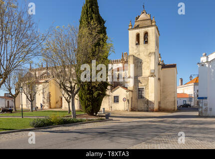 Kirche Igreja Matriz de Nossa Senhora da Assunçãoin, Dorf von Alvito, Distrikt Beja, Baixo Alentejo, Portugal, Südeuropa Stockfoto