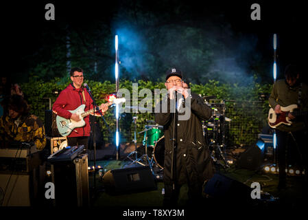 Smoove & Turrell, einer Gruppe von Nord Osten von England Durchführen ihrer nördlichen Funk im Trebah Garten in Cornwall. Stockfoto