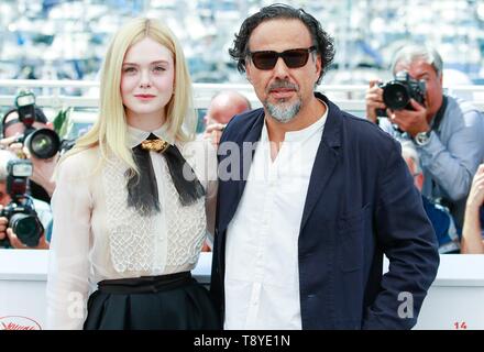 ELLE FANNING, ALEJANDRO INARRITU SCHAUSPIELERIN & DIRECTOR JURY FOTOAUFTRAG. 72 ND Filmfestspiele von Cannes, Cannes, Frankreich, 14. Mai 2019 DJC 8869 MITGLIED DER JURY UND PRÄSIDENT DER JURY Stockfoto