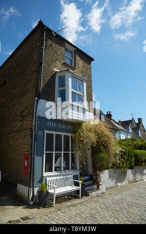 Die Hauptstraße in Upper Upnor, Kent, Großbritannien. Stockfoto