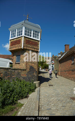 Die Hauptstraße in Upper Upnor, Kent, Großbritannien. Stockfoto