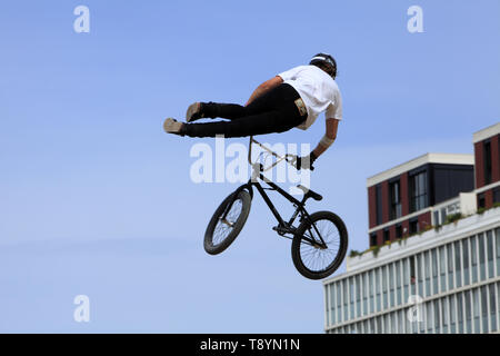 Internationales Festival für Extreme Sports statt, am Ufer des Flusses Lez in Montpellier, Frankreich Stockfoto