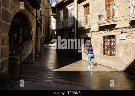 Pontevedra, Spanien - 12. Mai 2019: Morgen im historischen und wunderschönen Straßen der spanischen Stadt, Pontevedra, Spanien ruhig. Stockfoto