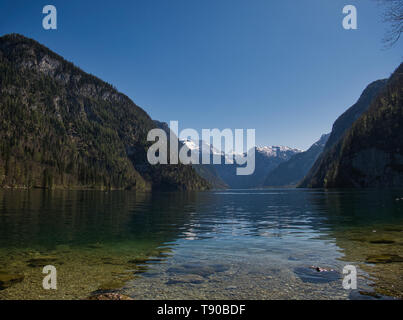 Blick vom Malerwinkel am Königssee mit der Kirche St. Bartholomä am Königssee Stockfoto