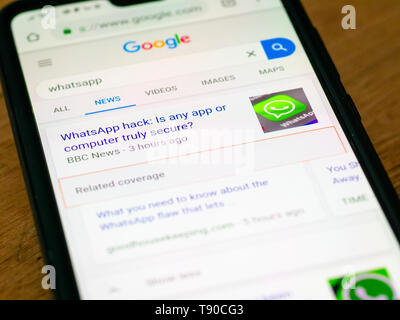 WhatsApp Messenger auf einem Smartphone, WhatsApp können Benutzer ihre Anrufe und Nachrichten für die Privatsphäre zu verschlüsseln. Es ist von Facebook im Besitz und im Jahr 2009 gegründet. Stockfoto