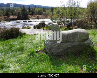 Die Otter Statue, die Otter Pool/Otterpool, Räuber Straße, Galloway Forest. in der Nähe von Newton Stewart, Wigtownshire Dumfries und Galloway, Schottland Stockfoto