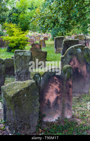 Jüdischer Friedhof, Würmer Stockfoto