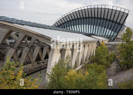 Der TGV Bahnhof Lyon Saint-Exupéry (franz.: Gare de Saint-Exupéry TGV) ist ein fernverkehrsbahnhof am Flughafen Lyon Saint-Exupéry, etwa 20 Kilometer Stockfoto