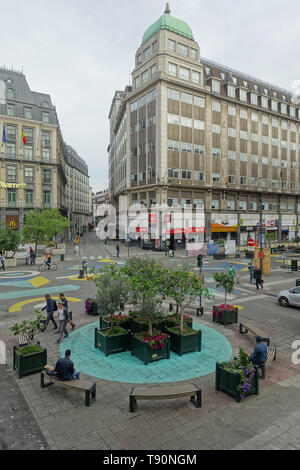 Brüssel, Boulevard Anspach, Vorbereitung zum Umbau zur fußgeherzone 2017 - Brüssel, Boulevard Anspach, Vorbereitung für die Umwandlung in eine Fußgängerzone sind Stockfoto