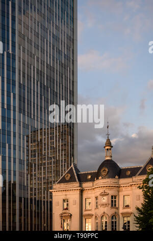 In der städtischen Planung, Brusselization ist die unterschiedslose und sorglose Einführung moderner Hochhäuser in Gentrifizierten Nachbarschaften und hat Stockfoto