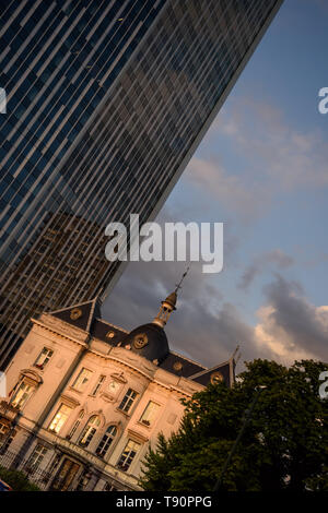 In der städtischen Planung, Brusselization ist die unterschiedslose und sorglose Einführung moderner Hochhäuser in Gentrifizierten Nachbarschaften und hat Stockfoto