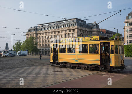 Brüssel, 150 Tramwayparade' Jahre Straßenbahn in Brüssel "am 1. Mai 2019 - Brüssel, Parade "150 Jahre Straßenbahn", 1. Mai, 2019 Stockfoto