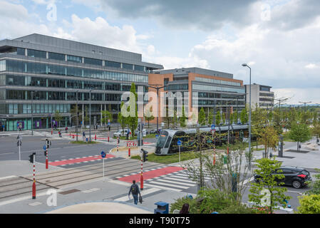 Stater Straßenbahn (Dt.: Städtische Straßenbahn) ist die Bahnlinie der luxemburgischen Hauptstadt Luxemburg, sterben bin 10 sterben. Dezember 2017 eröffnet wurde. D Stockfoto