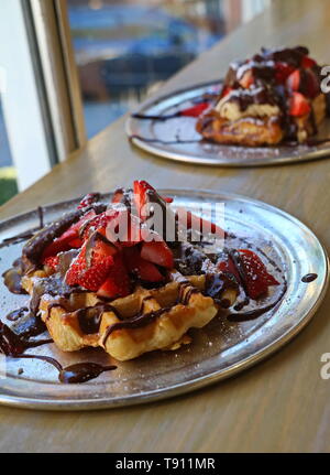 Köstliche Waffeln bei Zinnekin @ Harvard Square Stockfoto