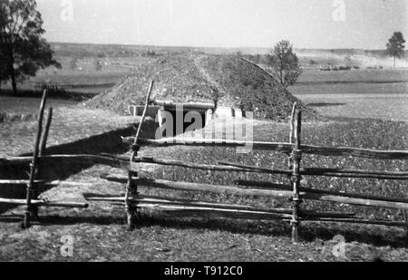 2. Weltkrieg in Europa - Bunker im Gebrauch der deutschen Wehrmacht // 2. Weltkrieg in Europa - Bunker von der Germay Armee/Wehrmacht/Heer verwendet Stockfoto