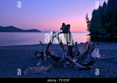 Eingang des San Juan River zu Straße von Juan de Fuca. Pazifischer Ozean Port Renfrew British Columbia Kanada Stockfoto